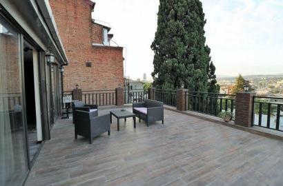 ქირავდება ახალი გარემონტებული 2 ოთახიანი ბინა ვერაზე